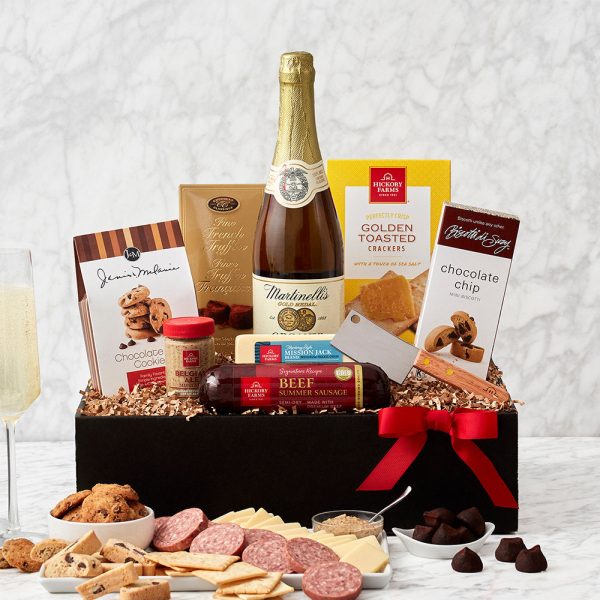 Sparkling Cider & Snacks Gift Box For Sale