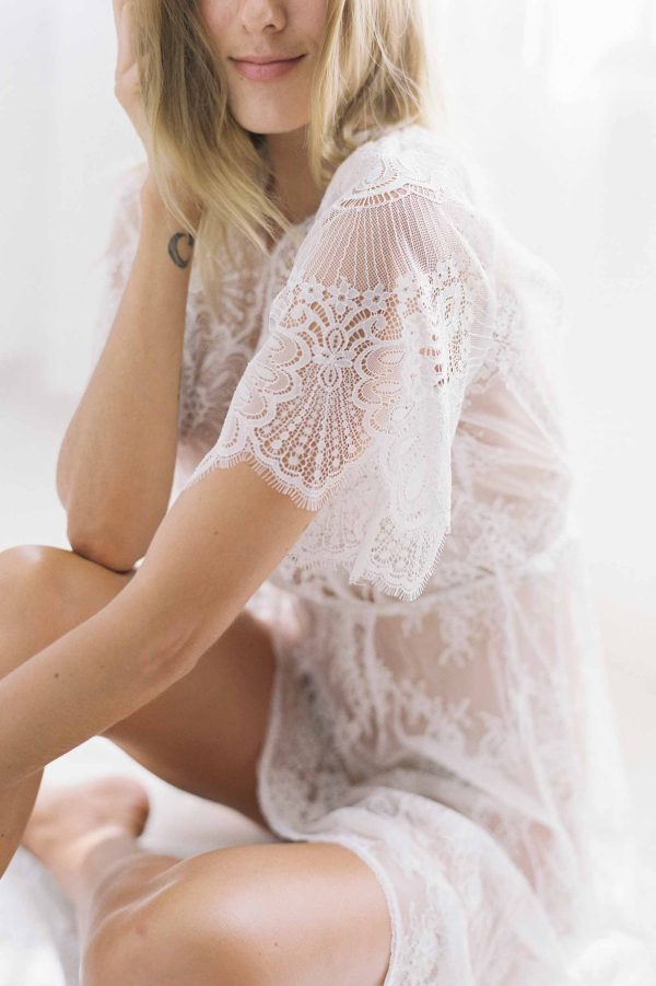 Harlow Lace robe in Ivory Online now